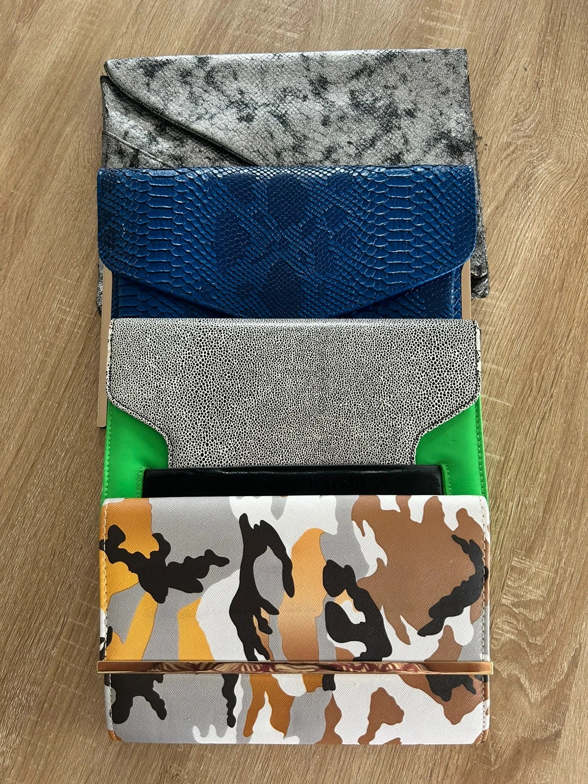 Loisirs créatifs lot de 4 pochettes ou sacs à main pour upcycling